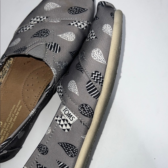 Toms Black and White Patterned Gray Slip-Ons - Picture 7 of 10